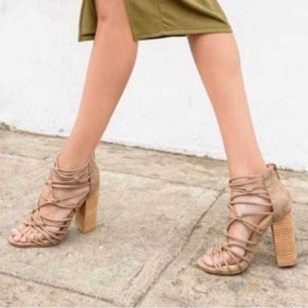 New in box, strappy heels with 4” block heel. 7.5 - Picture 8 of 13